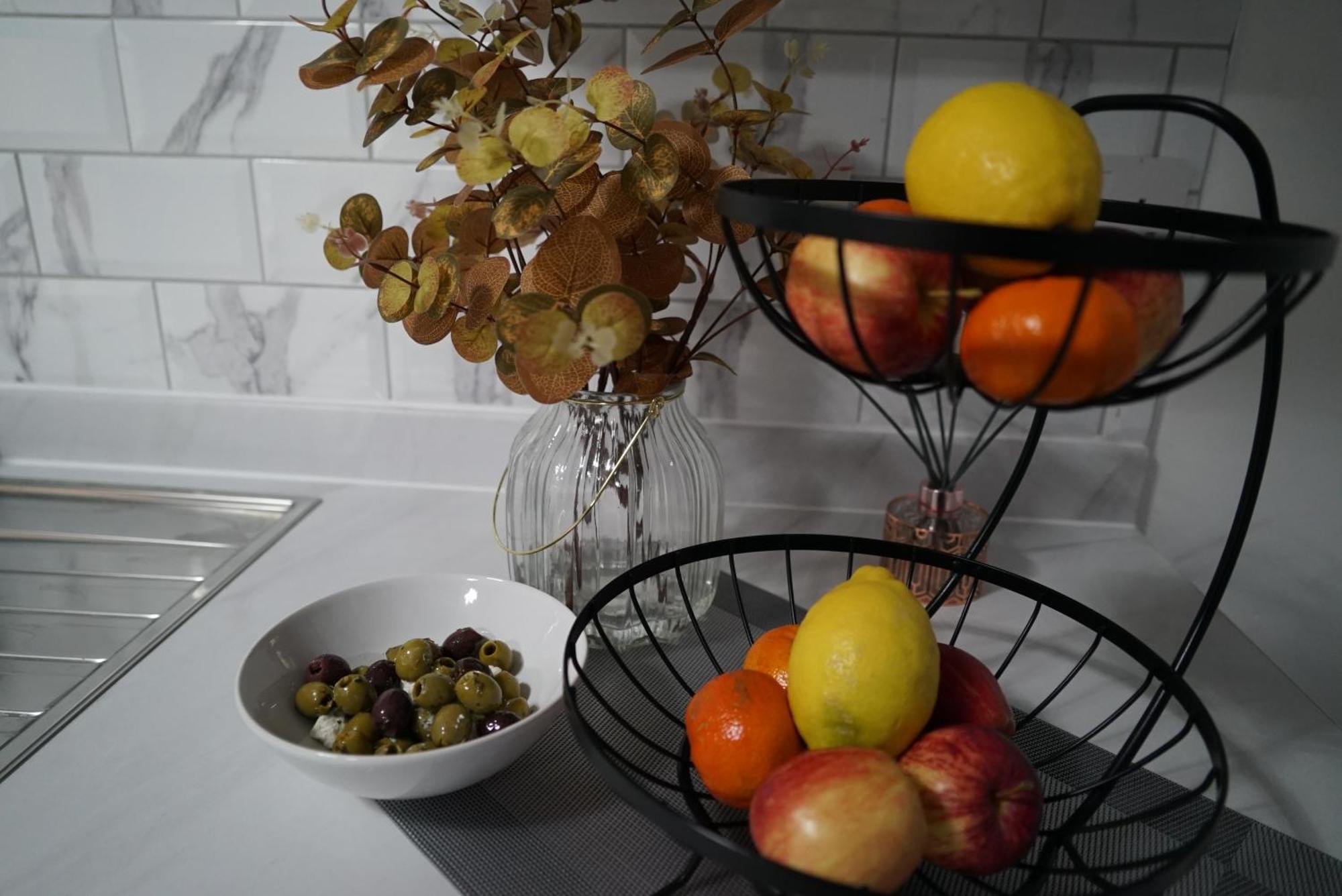1 & 2 Bed Apartments - Desborough, Kettering, Family, Wifi, Parking Екстериор снимка